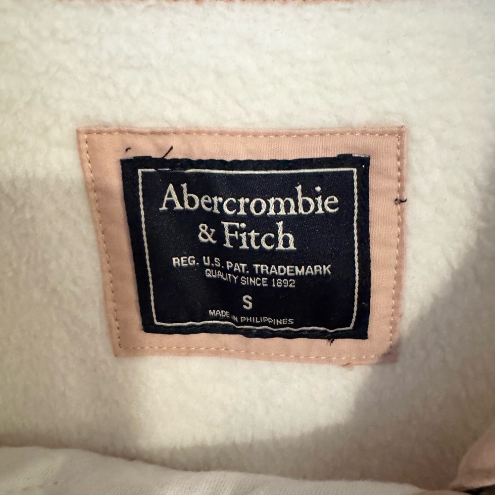 Abercrombie & Fitch Asymmetrical Snap Fleece Ivory and Pink Size Small - Picture 5 of 9